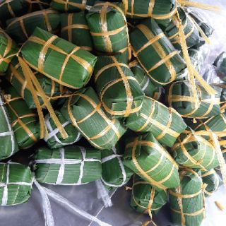 Nem chua lá chùm ruột