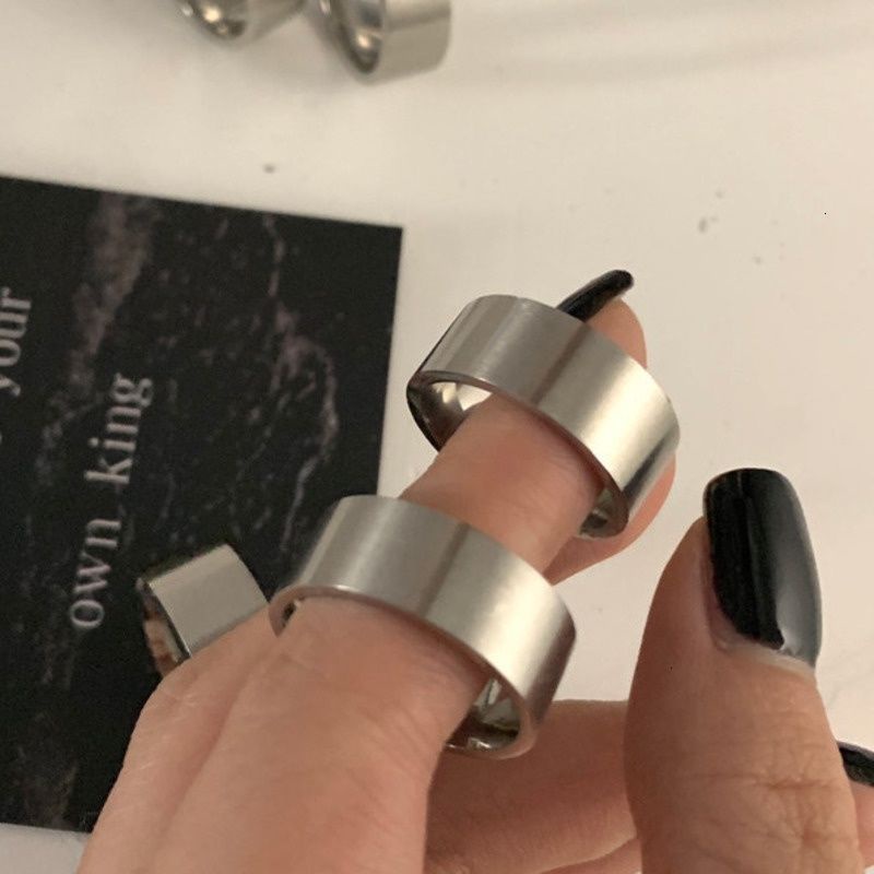 Nhẫn Bằng Thép Titan Màu Trơn Thiết Kế Đơn Giản Phong Cách Hàn Quốc Cho Nam Và Nữ