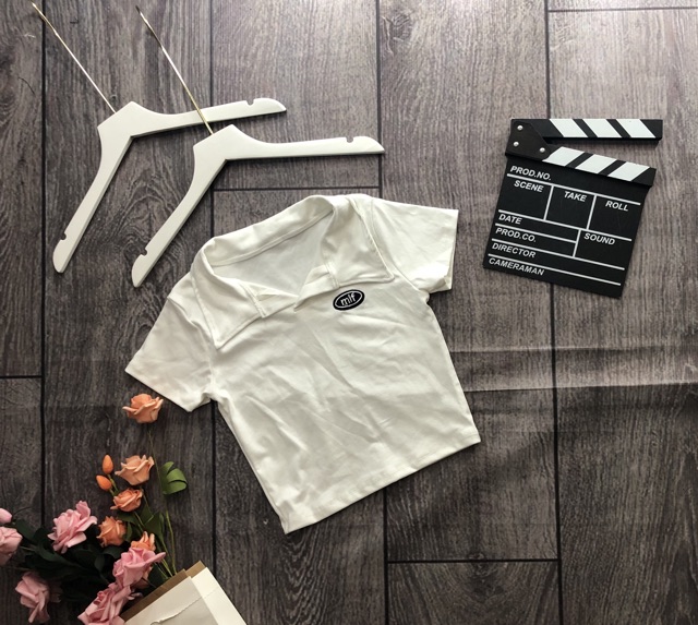Áo Croptop Cổ Vuông