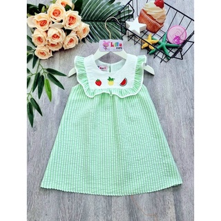 Đầm xanh cổ thêu caro nhí