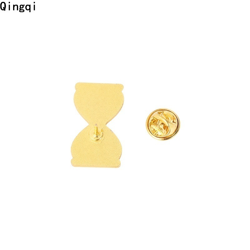 Huy hiệu cài áo Miss Zoe thiết kế kiểu đồng hồ cát hoạt hình đáng yêu