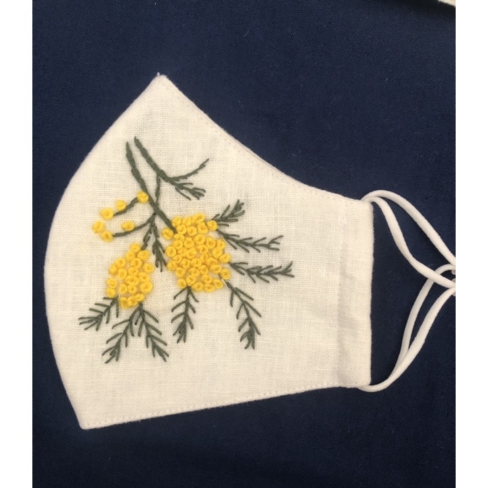 Khẩu trang thêu handmade