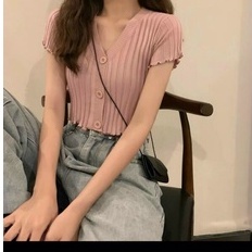Áo croptop màu viền bèo đính cúc chất thun gân mịn đẹp siêu xinh