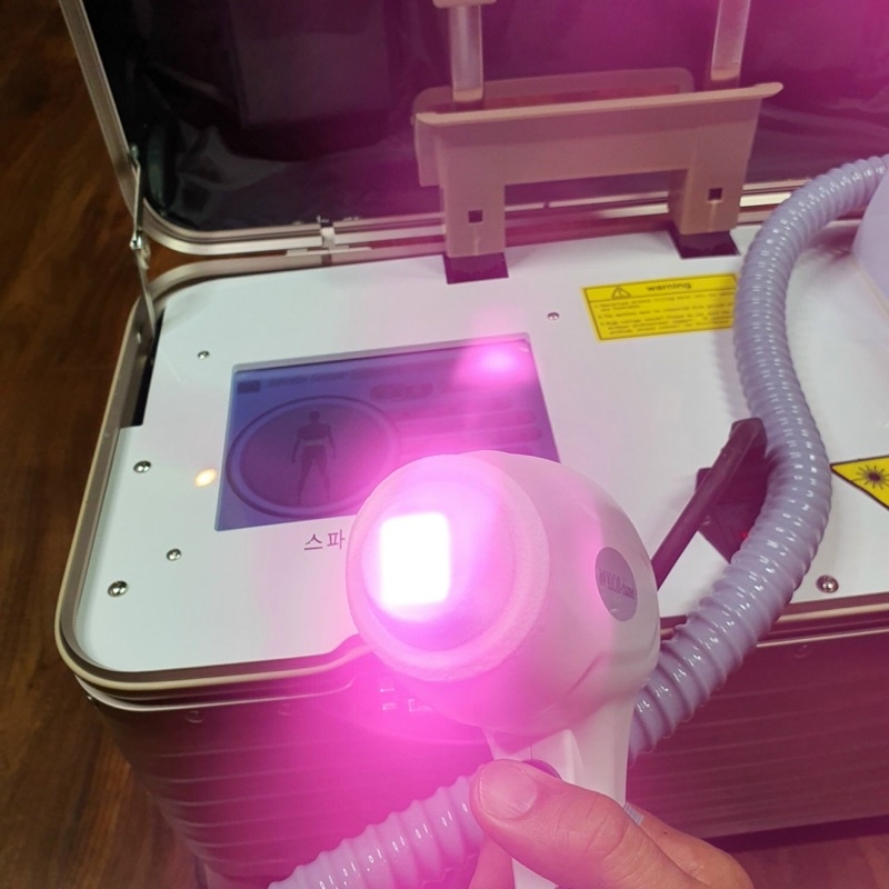 Máy triệt lông vali laser diode 808nm công nghệ mới nhất hiện nay