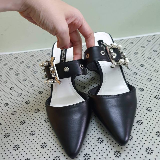 Giày em Mộc Mạch