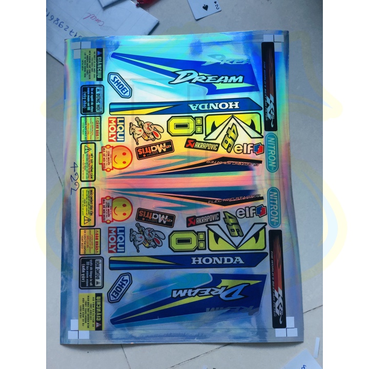 ( Quí khách vui lòng mang ra tiệm cho thợ dán ) Tem DREAM BẠC CROM TITAN 7 MÀU