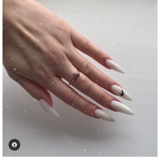 Nail box thiết kế -Mẫu móng nike hot trend