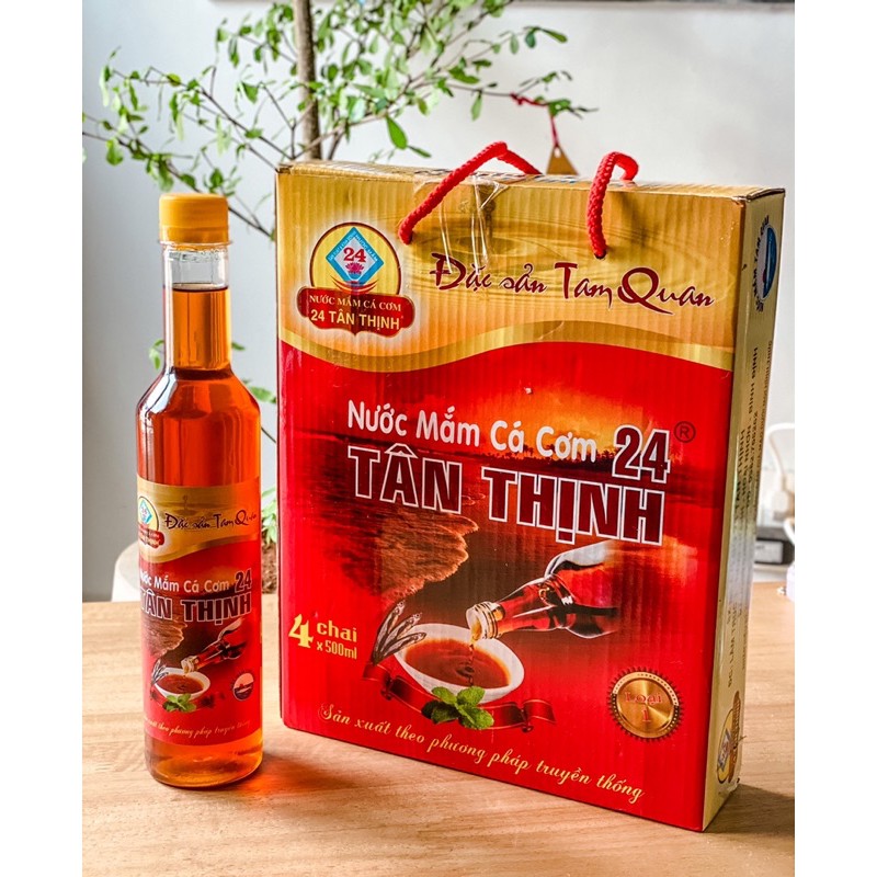 HỘP 04 CHAI NƯỚC MẮM CÁ CƠM HẢO HẠNG TRỨ DANH TAM QUAN