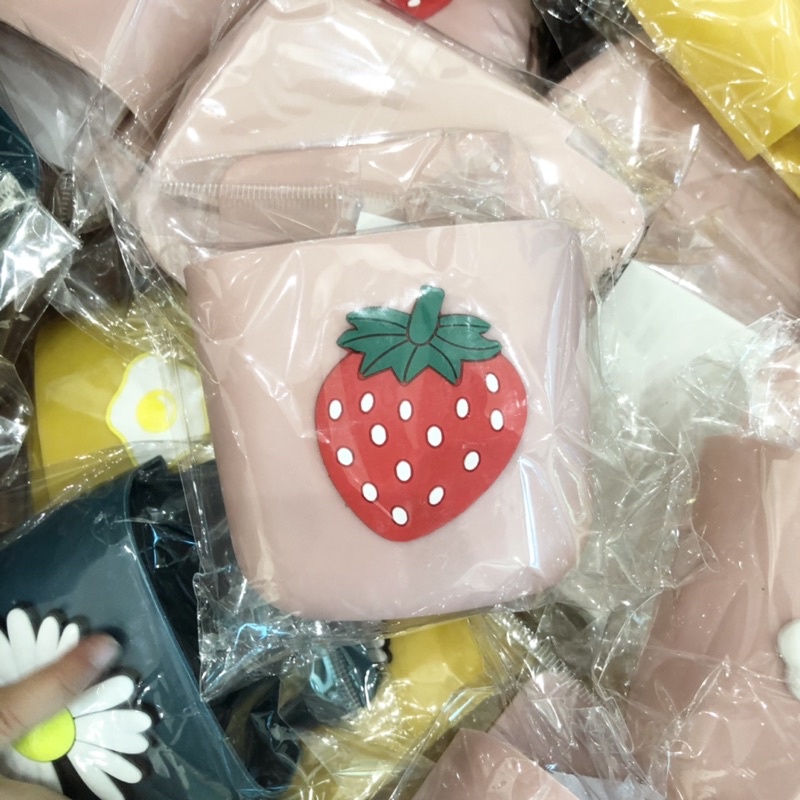 Giá dán tường đựng điều khiển tivi, điều hoà, điện thoại, ốp điện thoại dán tường hoạ tiết 3D dễ thuơng