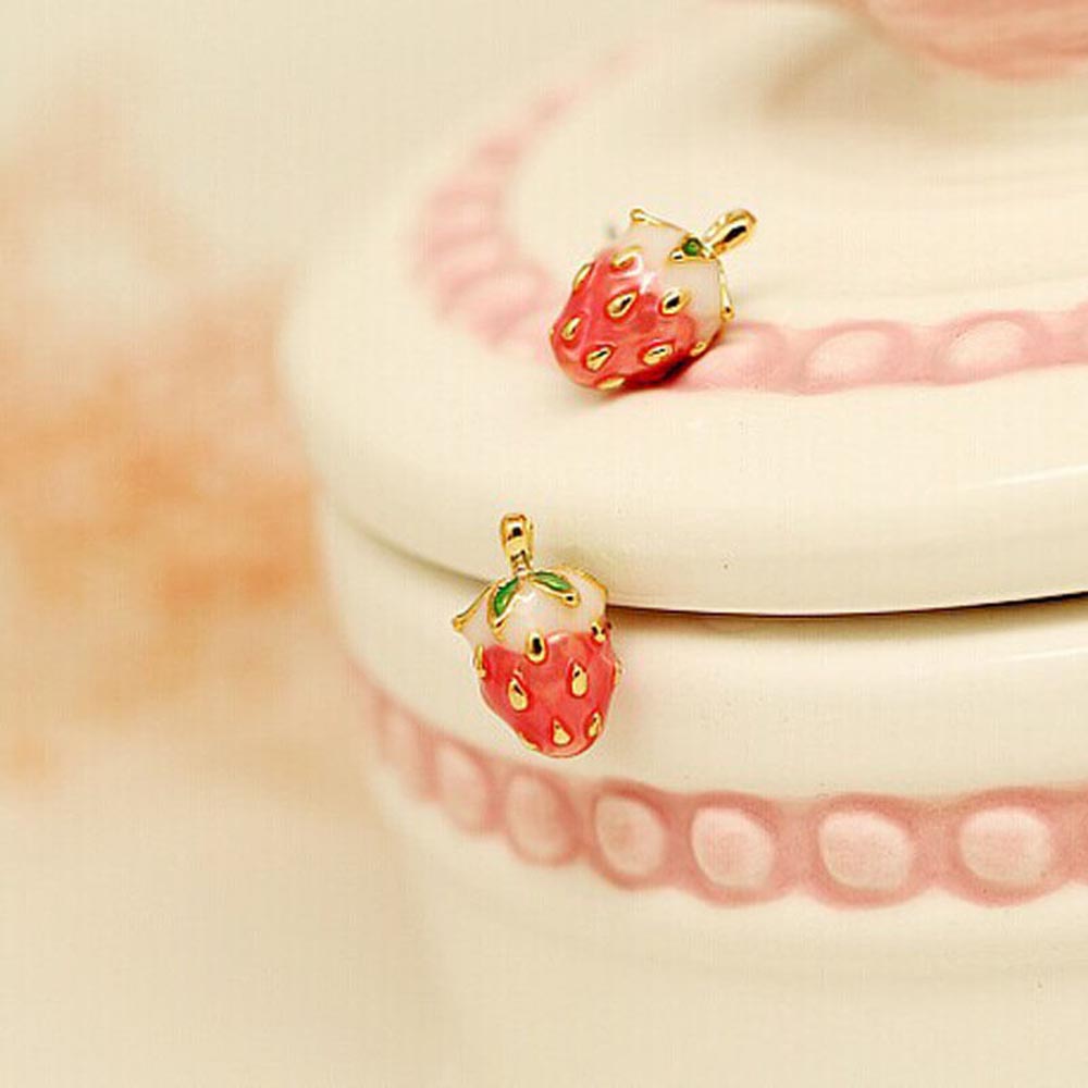 Hoa Tai Hình Trái Dâu Xinh Xắn Dành Cho Nữ