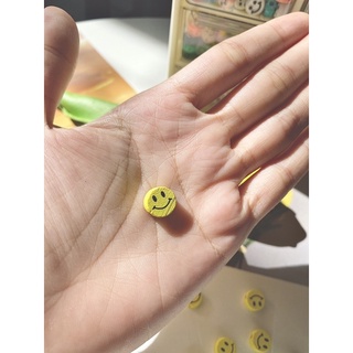 hạt charm mặt cười gỗ