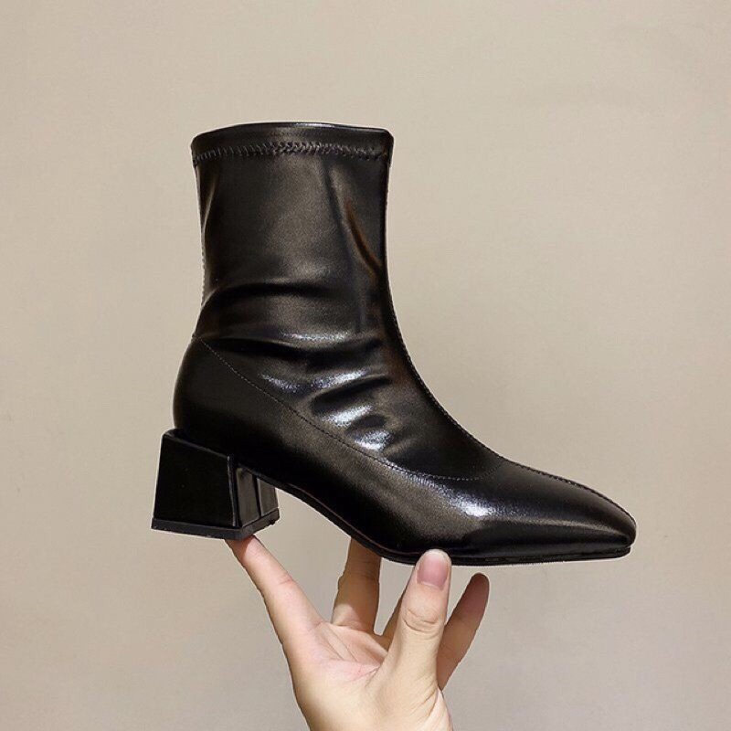 Boot cổ thấp đế cao 5p da bóng thời trang (sẵn đen size 37)