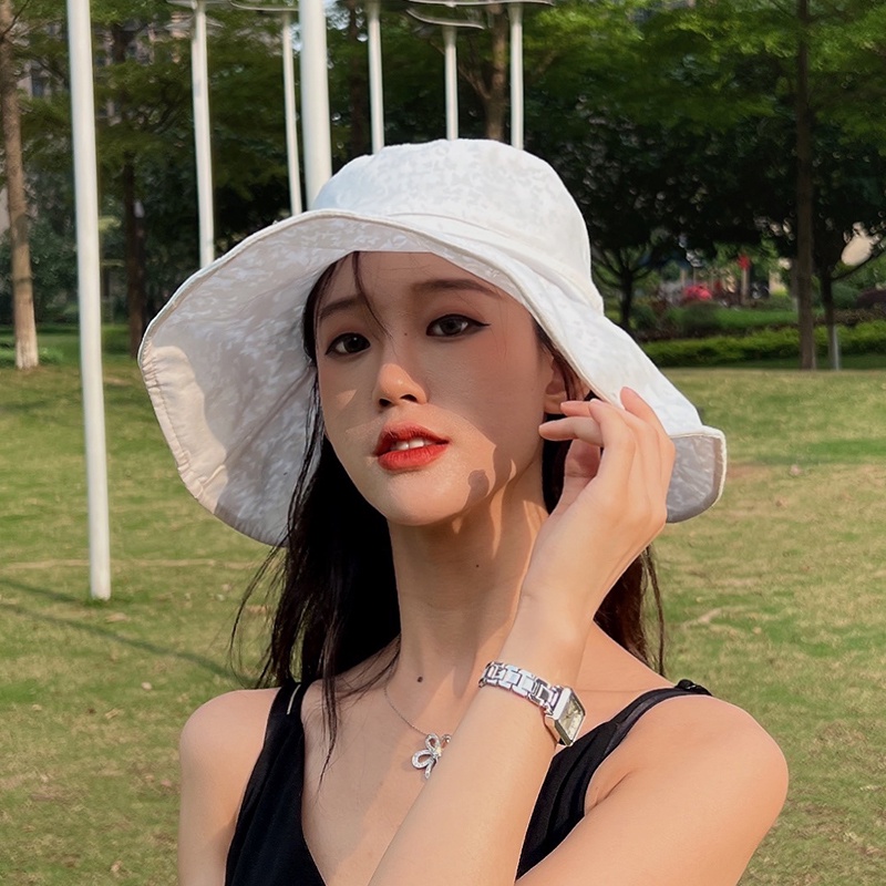 Nón Vành Rộng Chống Tia Uv Siêu Nhẹ Thoáng Khí Phối Ren Hình Bướm Thời Trang Mùa Hè Cho Nữ
