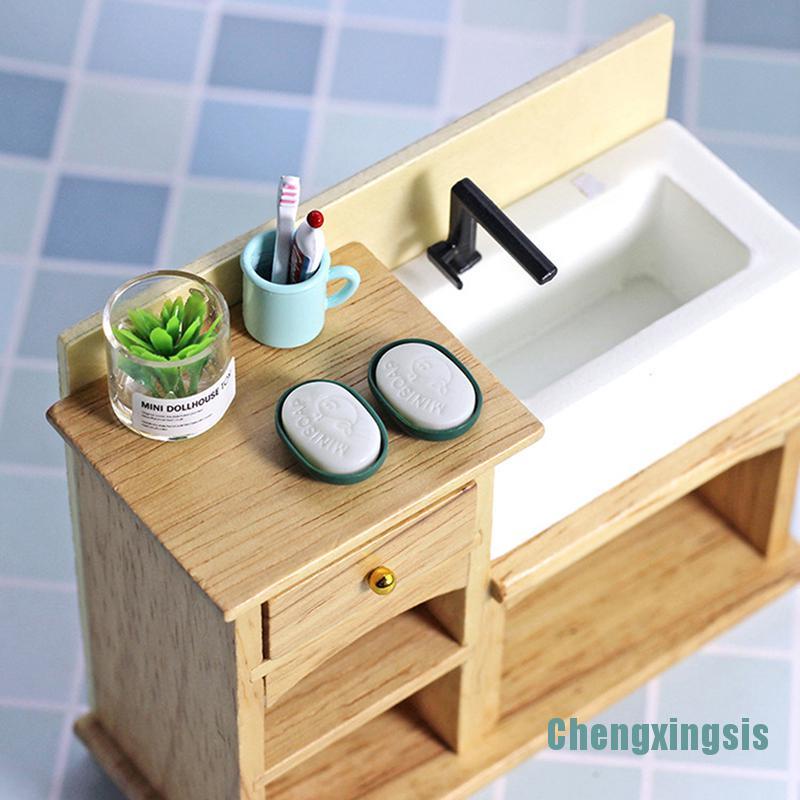 Bộ 2 Mô Hình Phòng Tắm Mini Tỉ Lệ 1 / 12 Dùng Để Trang Trí Nhà Búp Bê