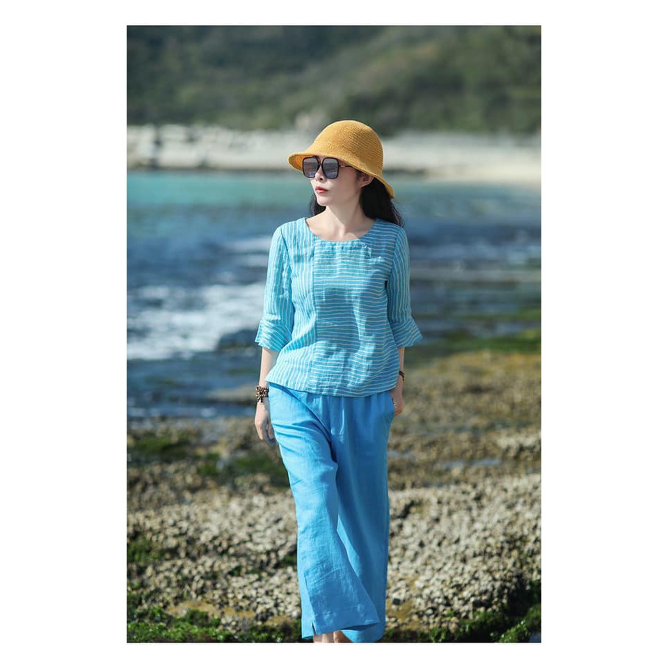 Bộ Đồ Nữ Áo Cổ Tròn Tay Lửng Quần Dài Ống Suông Màu Xanh Biển Chất Liệu Linen Và Voan