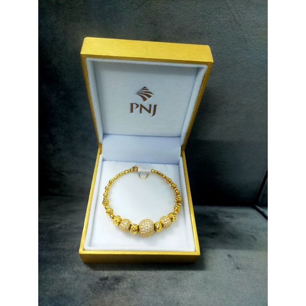 Hộp đựng dây chuyền hoặc vòng tay PNJ