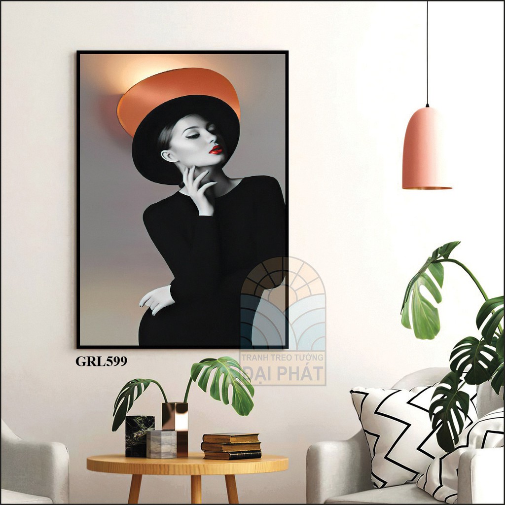 Tranh đơn treo tường trang trí spa cô gái và cánh hoa