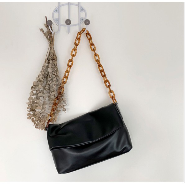 [HÀNG ĐANG VỀ] Túi đeo vai da mềm dây nhựa cực lạ A004