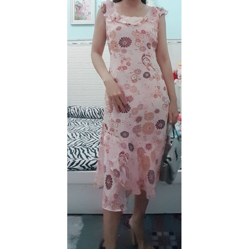 Thanh lý đầm hoa đẹp giá rẻ size  M