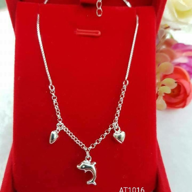 Lắc chân bạc nữ con cá