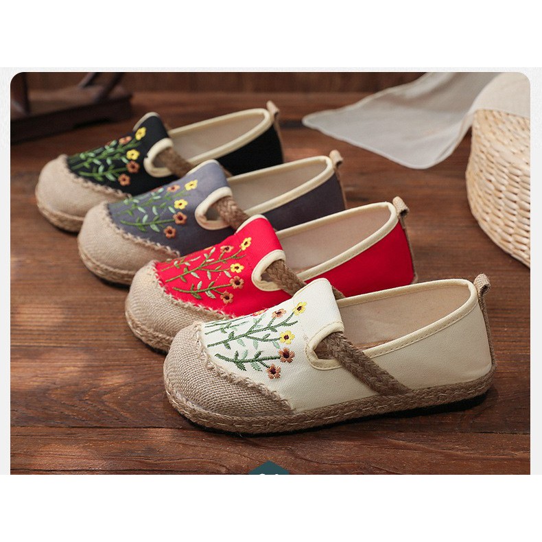 TAM30 giày vải bố thêu hoa | BigBuy360 - bigbuy360.vn