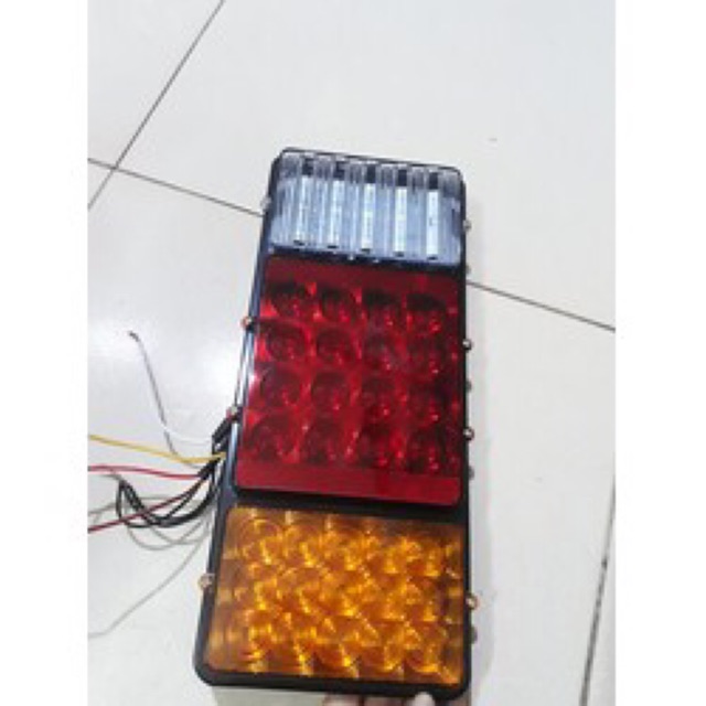 1 đôi Hậu led cho các loại xe tải ben thùng tàu 12v-24v ( và chế thêm được các giòng xe huyndai)