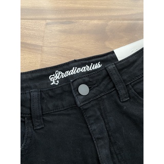 Jeans loe ngắn tua lai