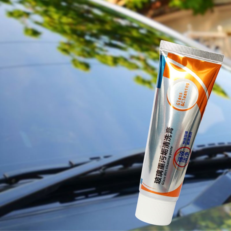 Dung dịch vệ sinh SEAMETAL làm sạch kính chắn gió xe hơi thông dụng