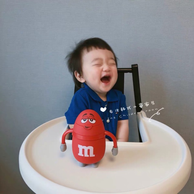 Bình nước cho bé phiên bản kẹo M&M