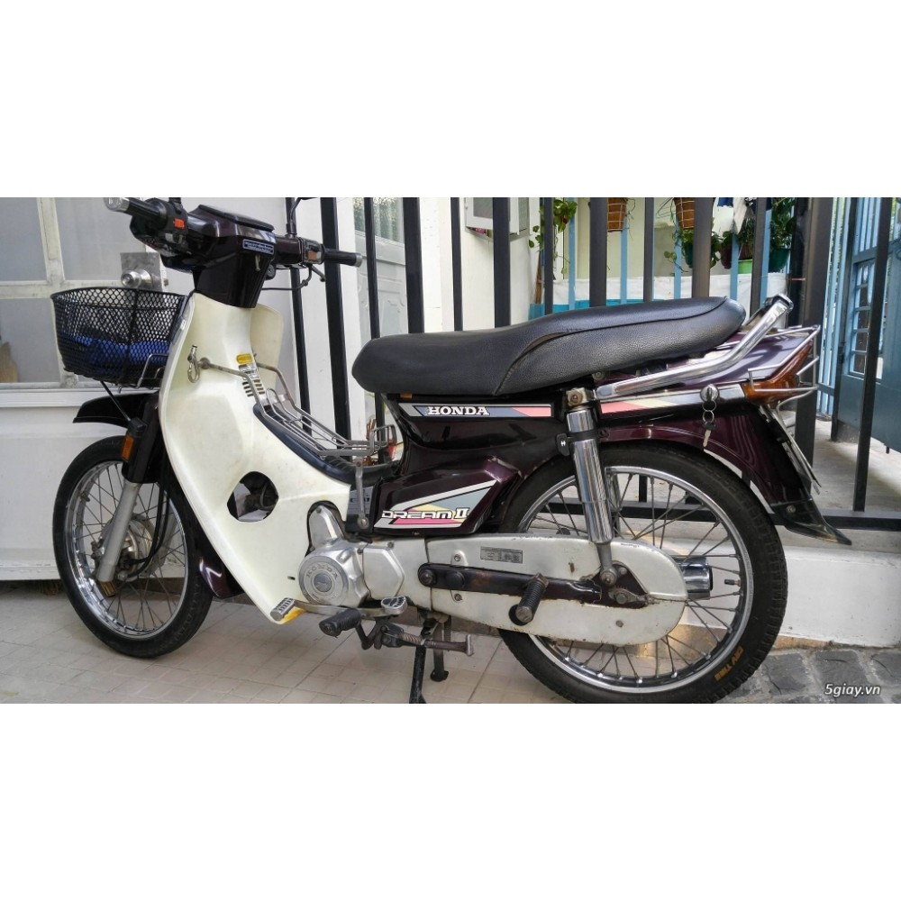 Bửng xe Dream II HONDA  Yếm ngoài xe HONDA DREAM II, DREAM THÁI - B2718