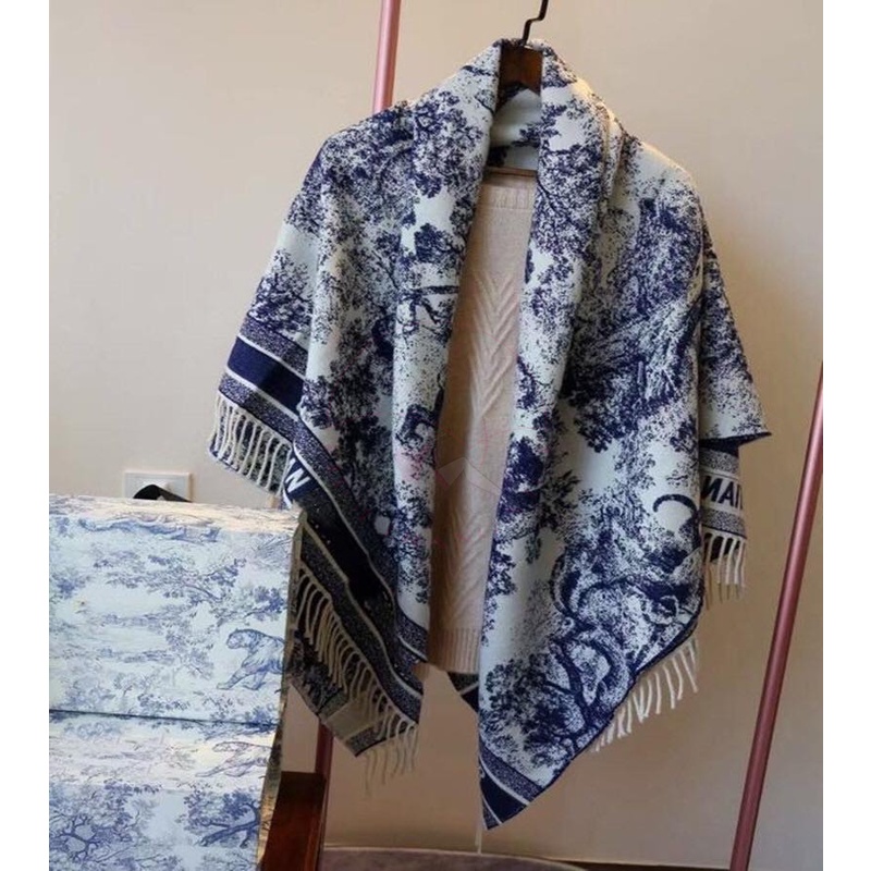 Khăn choàng Dạ hiệu cao cấp Tặng kèm túi Hộp Hiệu 01