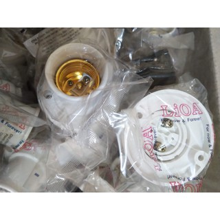 Đui đèn vuông 90 độ lioa ddx90
