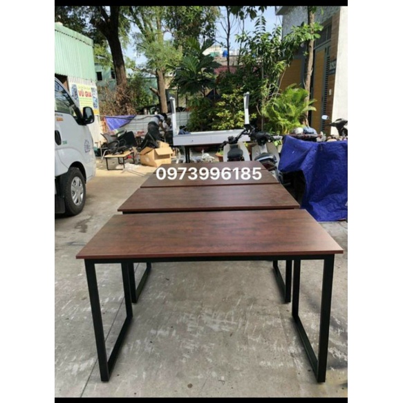 BÀN LÀM VIỆC MẶT VÁN CHÂN SẮT CHỮ U