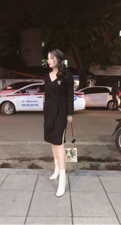 Váy len đen buộc eo