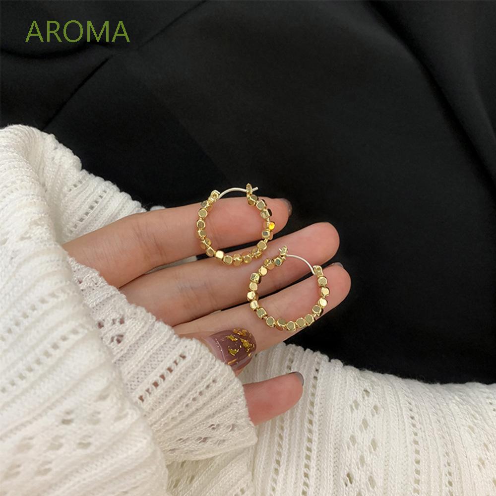 Khuyên Tai Nữ Trang Tạo Hình Độc Đáo