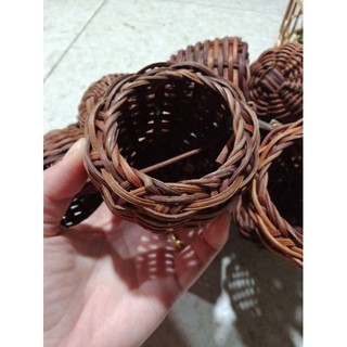 Giỏ tre đựng kê, lúa cho cu gáy