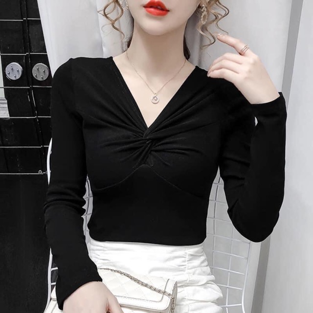 Áo thun gân xoắn ngực