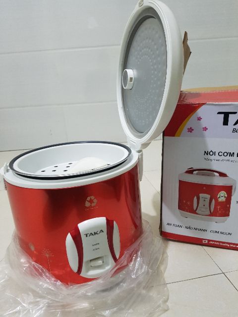 Nồi cơm điện taka