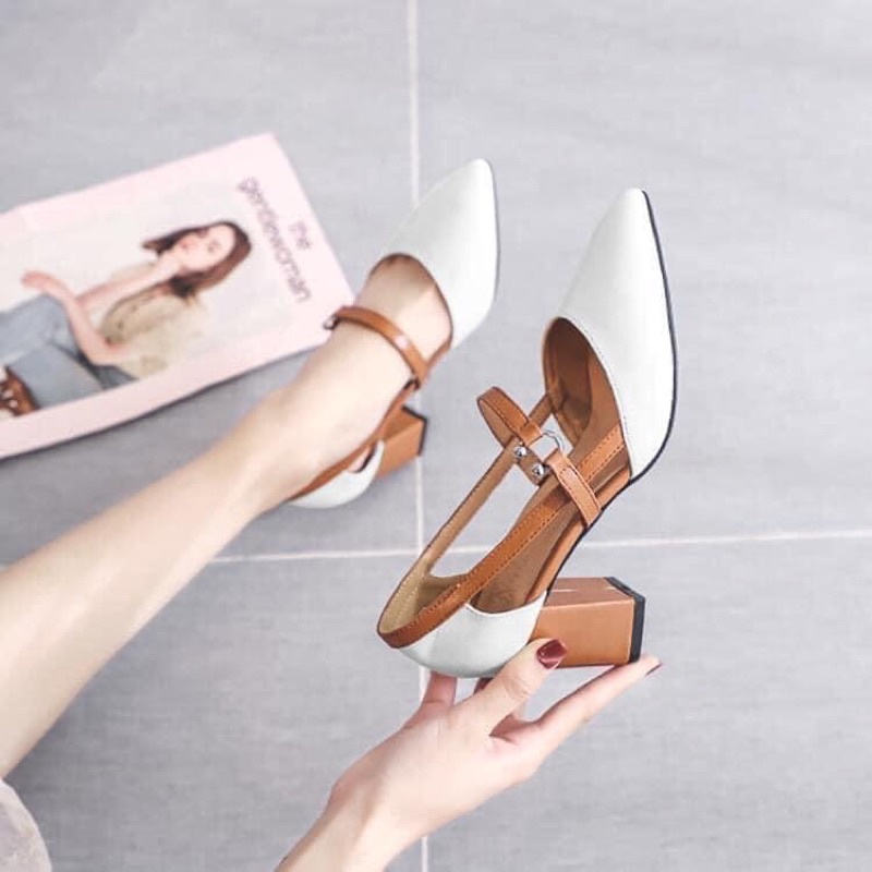 Giày sandal bít mũi Dily 7cm màu trắng mix nâu, trắng mix xanh lá