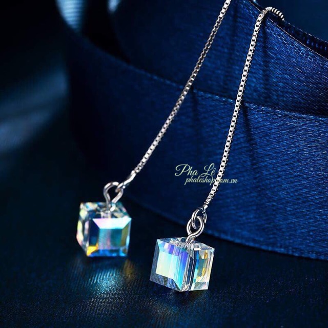 Bông Tai Pha Lê Vuông Khối Được Thiết Kế Từ Pha Lê Swarovski Và Bạc S925