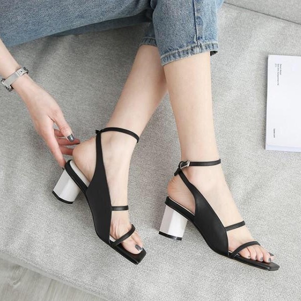 Sandal gót tròn ôm chân 5p trẻ trung XKS21
