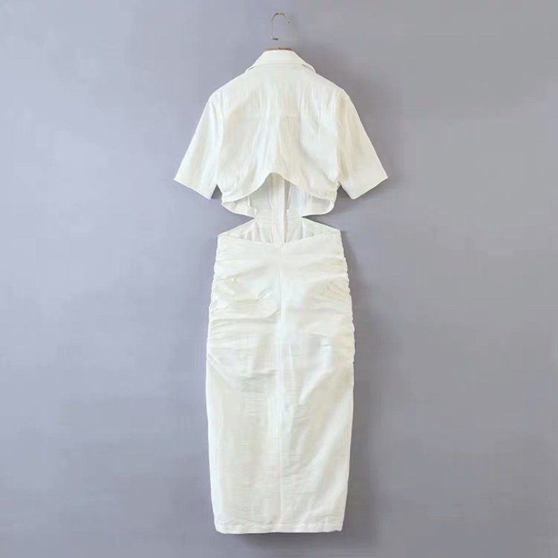 Đầm sơ mi khoét eo