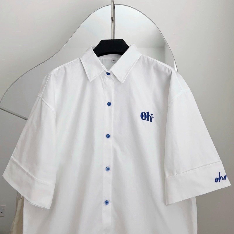 (HCM) ÁO SƠ MI KIỂU FORM RỘNG THÊU LOGO OH SIÊU XỊN THỜI TRANG GENZ HOT HIT KME FASHION