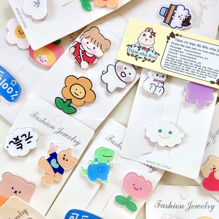 Huy hiệu balo, enamel pin cài áo nhiều mẫu dễ thương│ Nhựa cao cấp có lớp màng bảo vệ │ Xem thêm ở phần MÔ TẢ SẢPHẨM