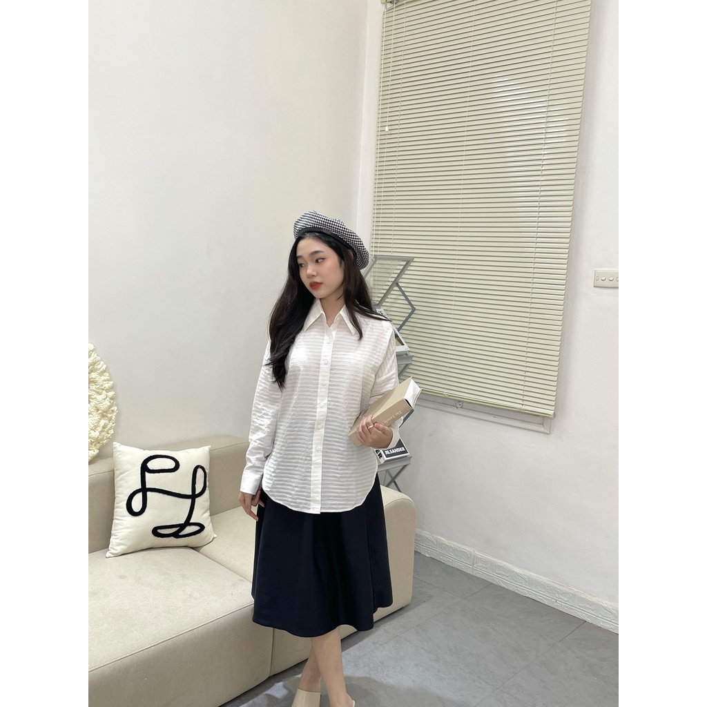 Áo sơ mi trắng nữ kẻ ngang thanh lịch, đơn giản MONA SHIRT