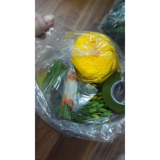 phụ kiện làm 40 hoa mai, đào ( ko gốc)