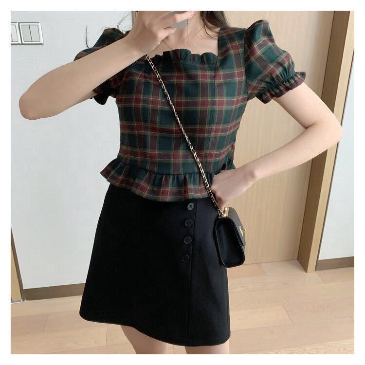 Áo Croptop Ngắn Tay Cổ Vuông Họa Tiết Sọc Caro Phong Cách Retro