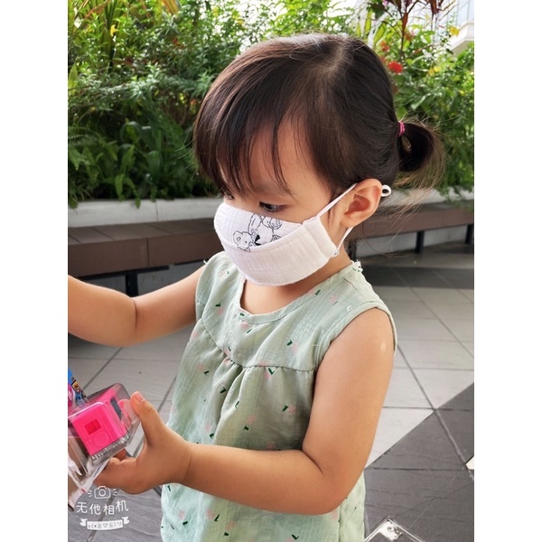 Khẩu trang xô muslin có nút điều chỉnh cho bé 0-4 tuổi