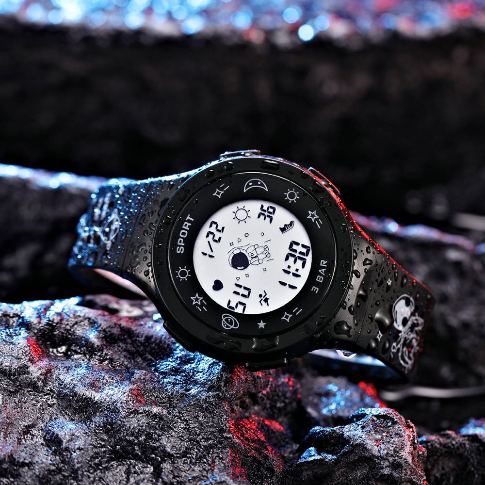 Đồng hồ đeo tay điện tử dạ quang chống thấm nước màn hình lớn họa tiết phi hành gia hoạt hình cho bé