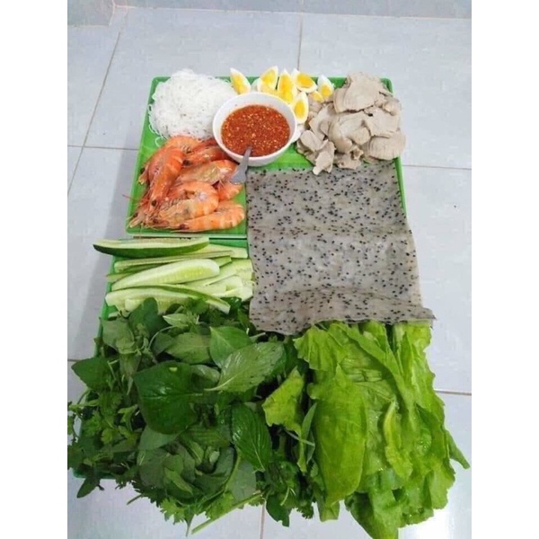 Bánh tráng nhúng mè đen đặc sản Phan Rang
